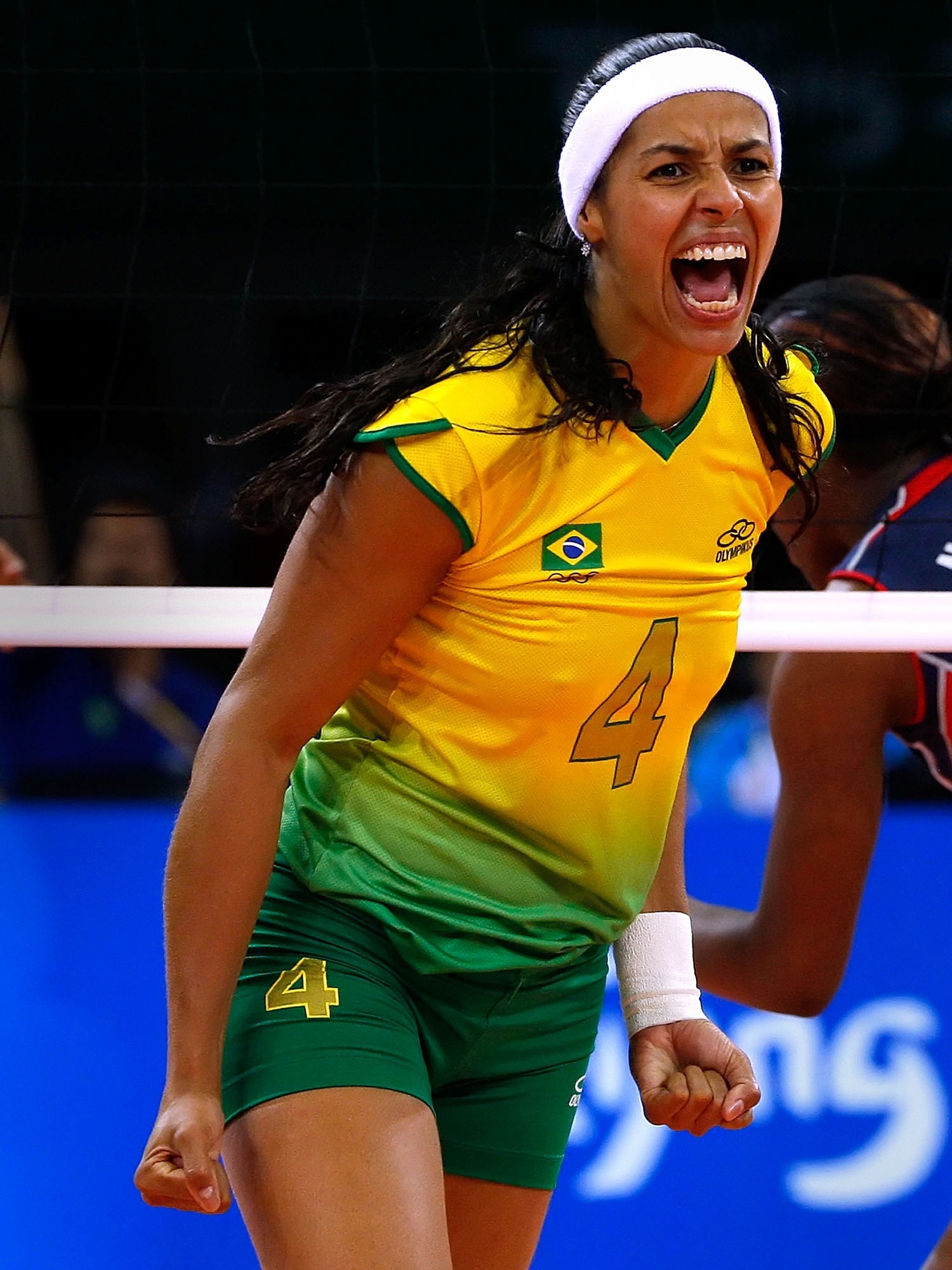 Paula Pequeno — Bicampeã Olímpica de Voleibol
